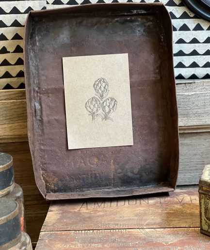 Cadre en tôle rouillée